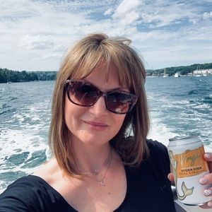 Meet your Posher, Angie